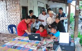 Pelatihan Internet di Radio Komunitas