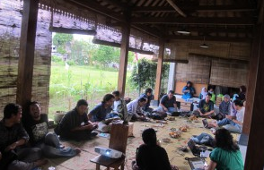 Diskusi “Media Komunitas dan Advokasi di Tengah Transisi Demokrasi”