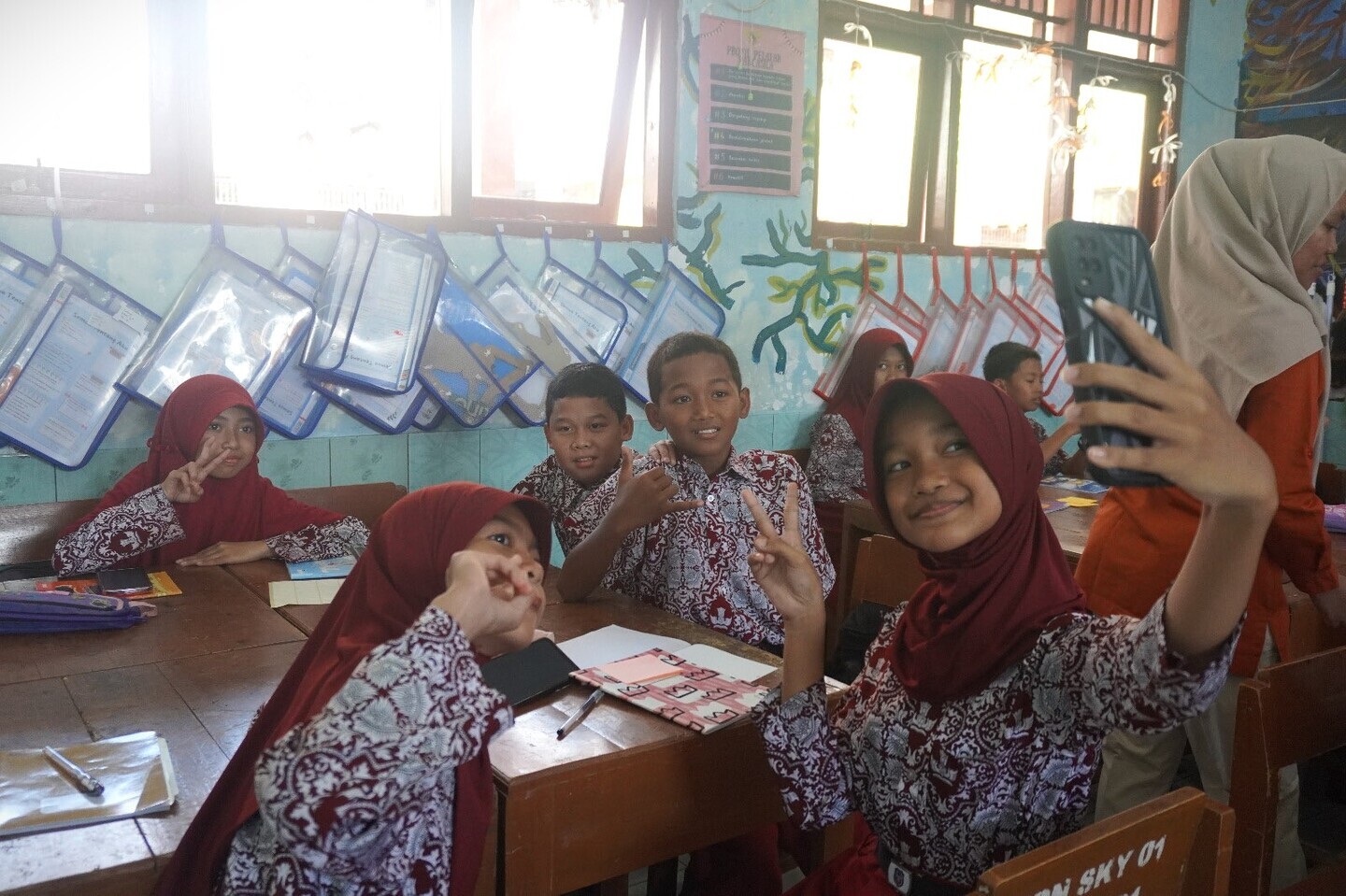 Lindungi Anak di Ruang Digital, Peluncuran Modul Menjadi Guru Sekolah Dasar di Era Digital.